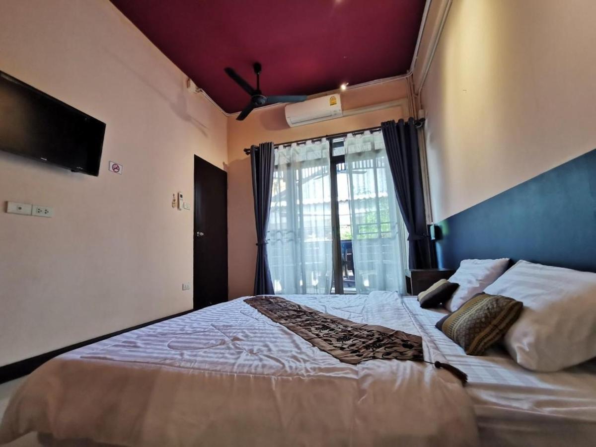 Madera House Chiang Mai Hotel ภายนอก รูปภาพ