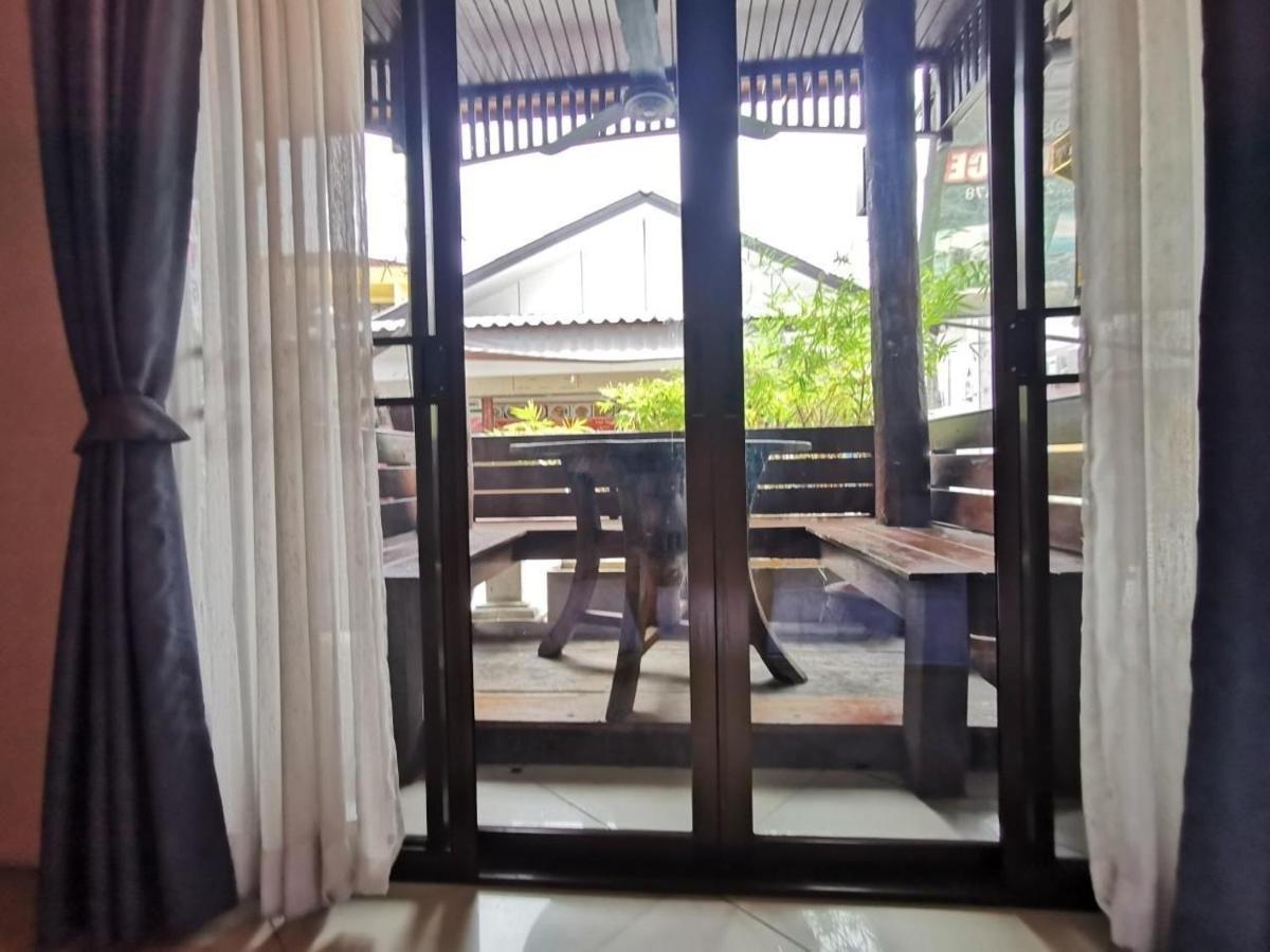 Madera House Chiang Mai Hotel ภายนอก รูปภาพ