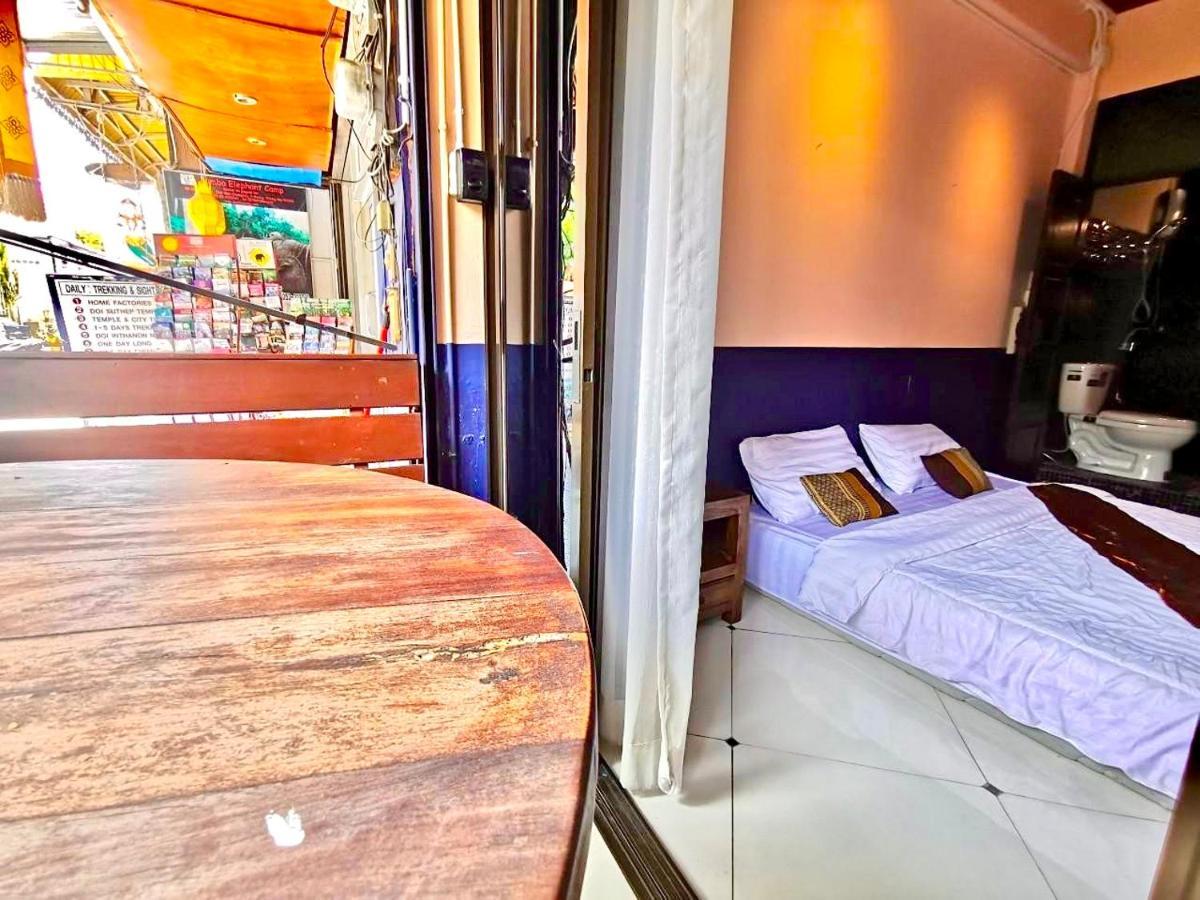 Madera House Chiang Mai Hotel ภายนอก รูปภาพ