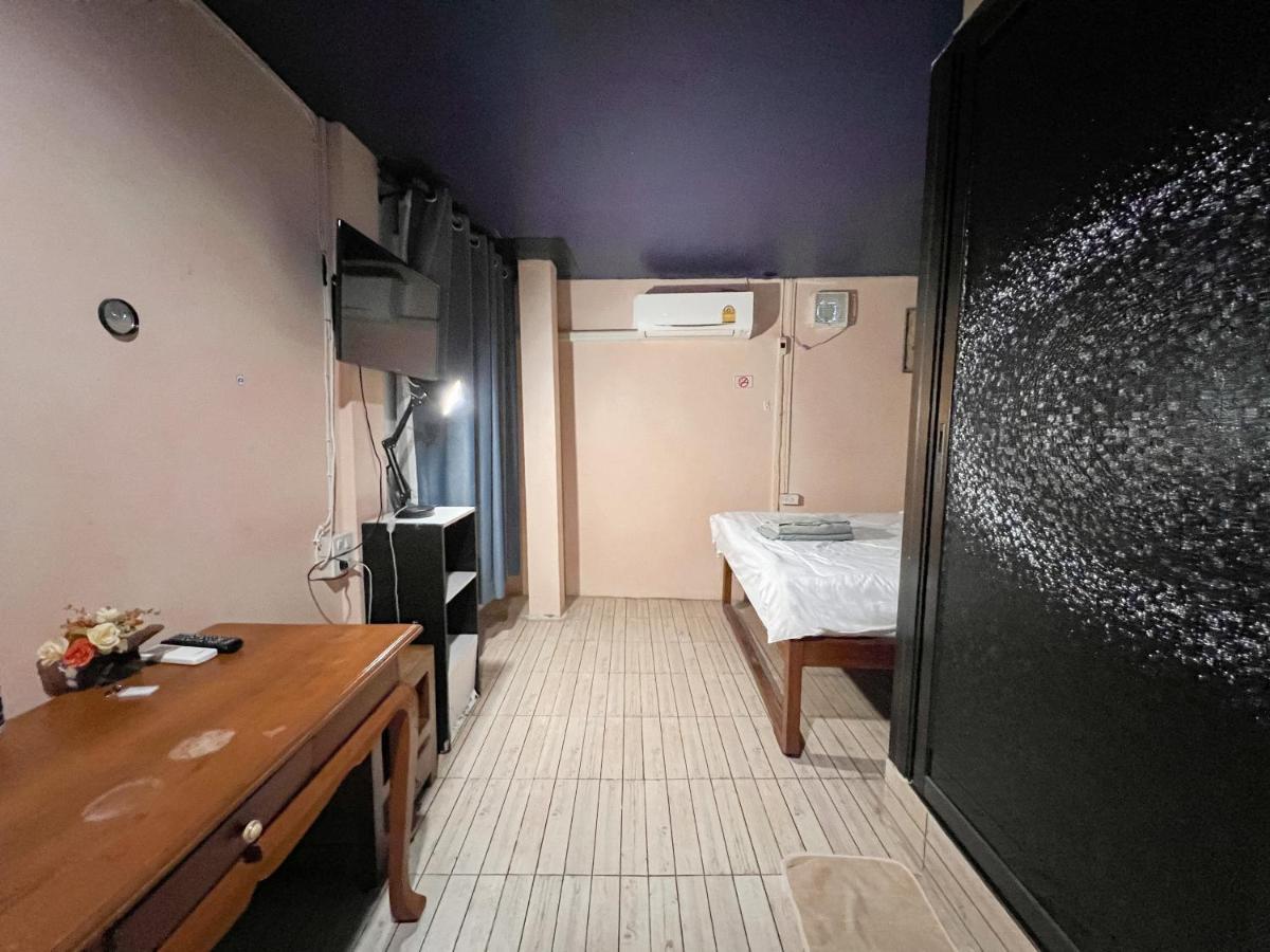 Madera House Chiang Mai Hotel ภายนอก รูปภาพ