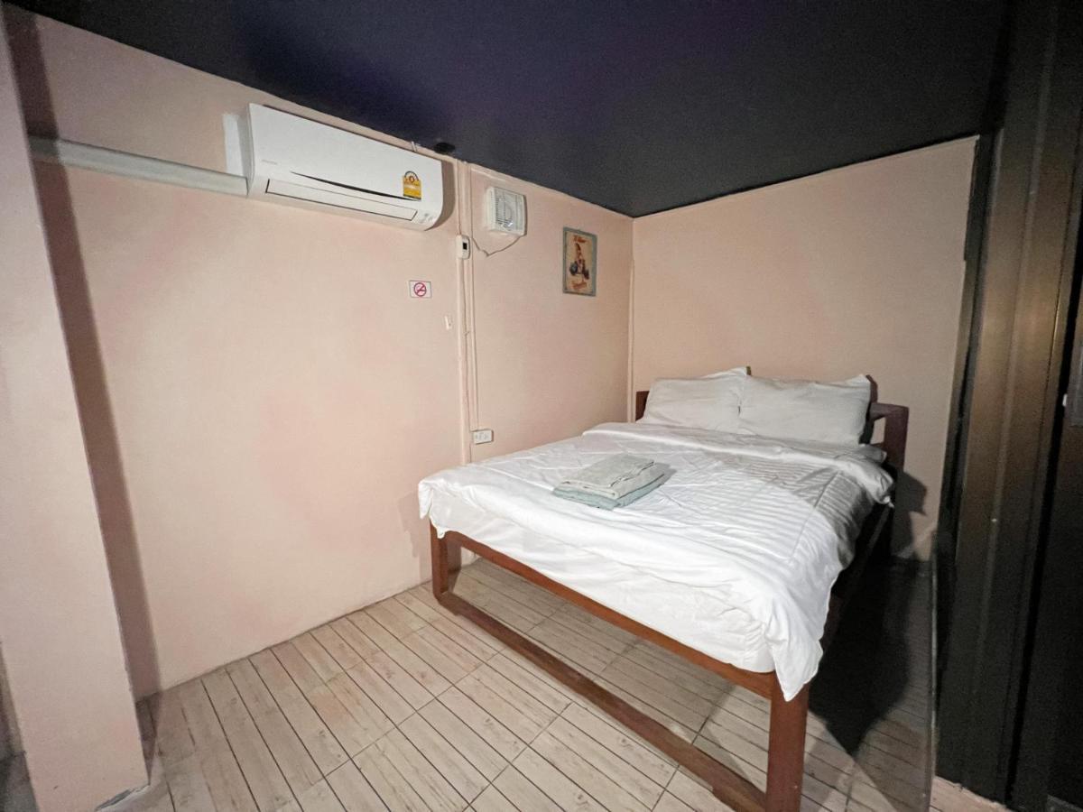 Madera House Chiang Mai Hotel ภายนอก รูปภาพ