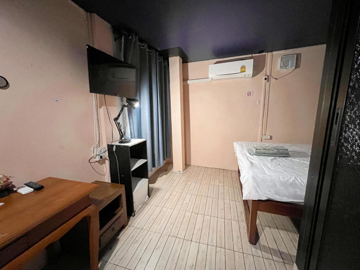 Madera House Chiang Mai Hotel ภายนอก รูปภาพ